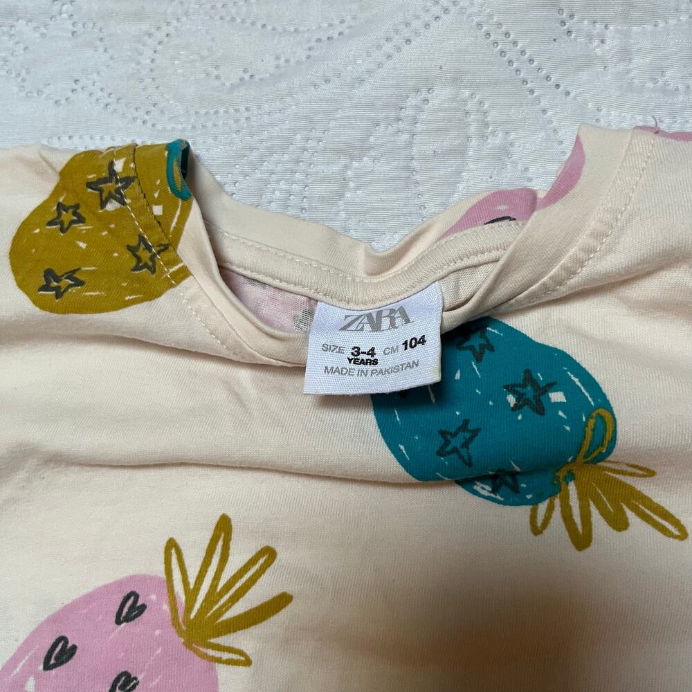 Zara Pineapple Graphic Tee Size 3/4 - Picture 3 of 4